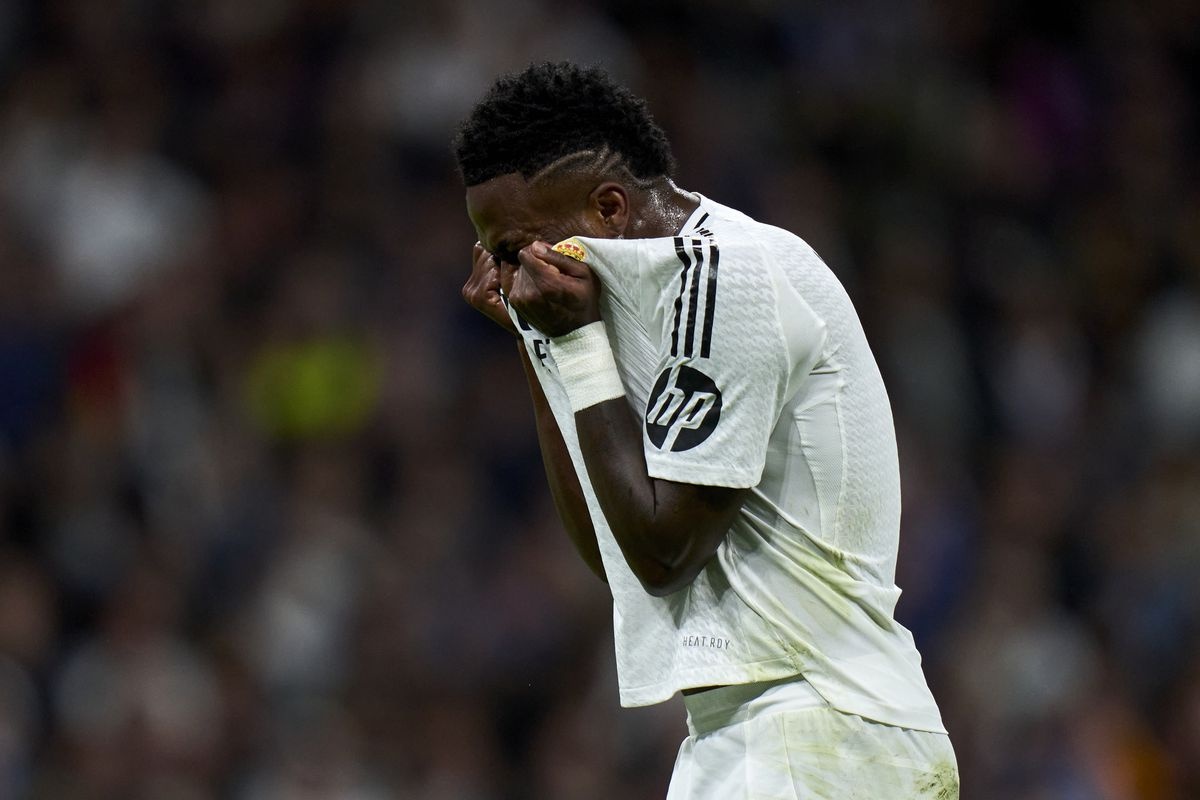 Qua bong vang nin tho cho Real Madrid hinh anh