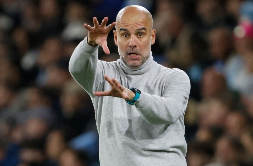 Pep: 'Ronaldo la quai vat, con Messi la bo cua quai vat' hinh anh