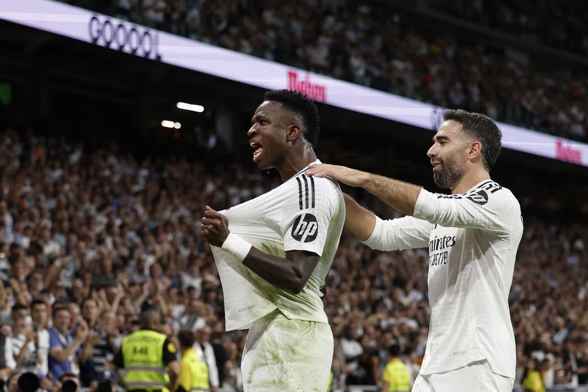 ‘Real Madrid tuong rang the gioi bong da xoay quanh minh’ hinh anh