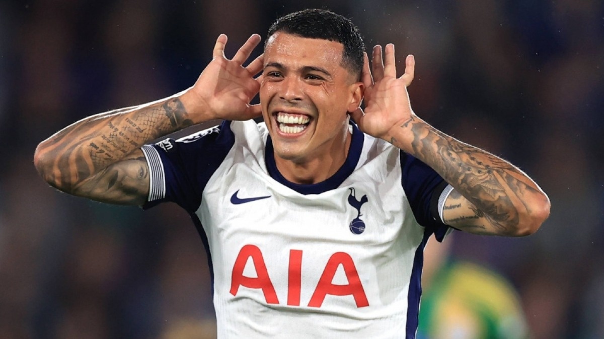 Real Madrid co muc tieu thay the Alexander-Arnold hinh anh