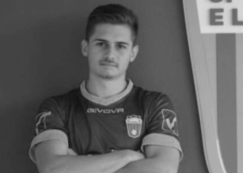 Cuu cau thu Valencia thiet mang trong lu quet hinh anh