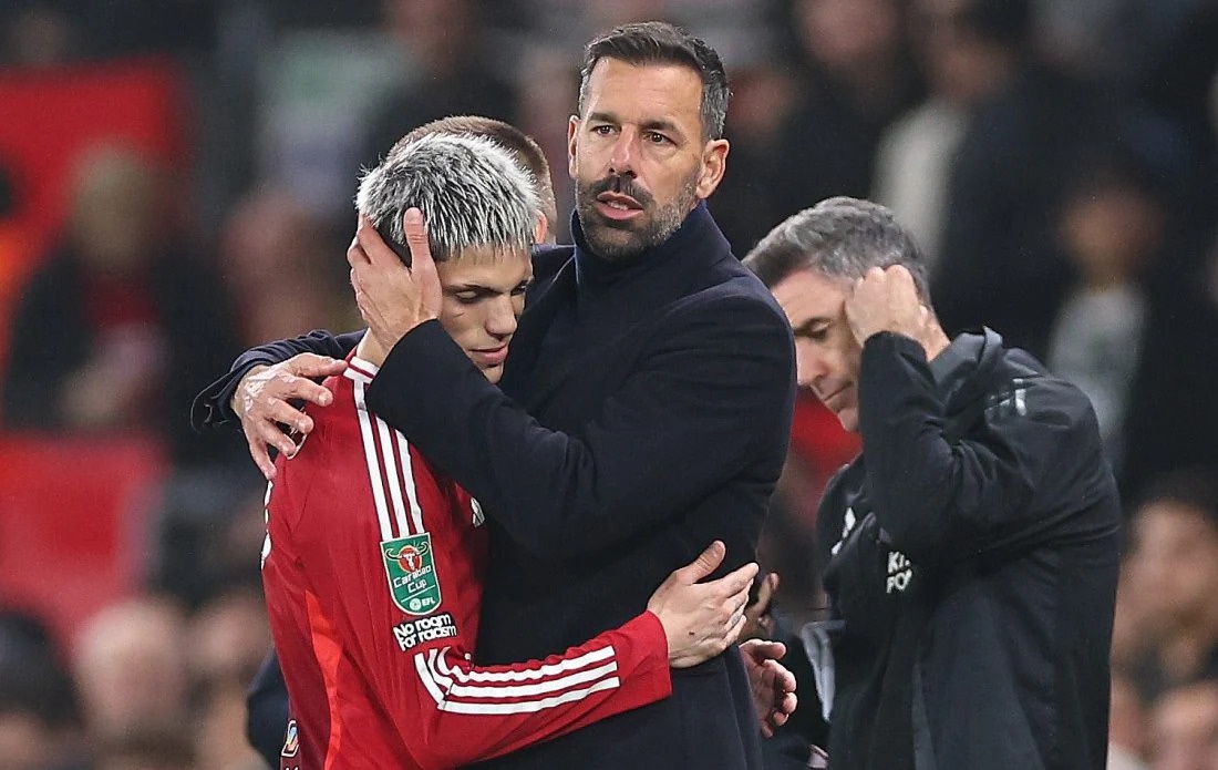 Amorim khong can Van Nistelrooy hinh anh