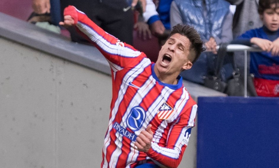 Con trai HLV Simeone lam lu mo Julian Alvarez hinh anh