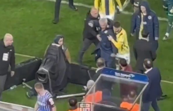 Mourinho an mung anh 1