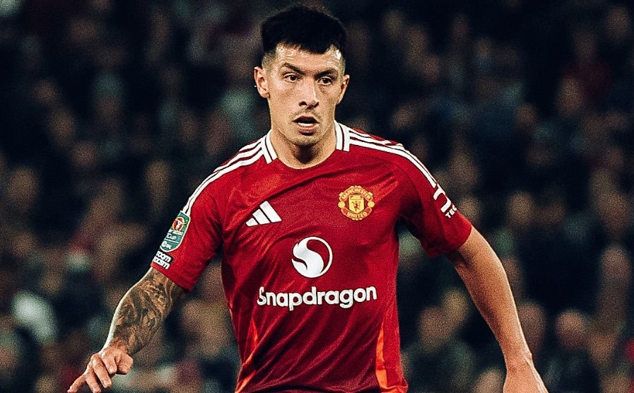 Lisandro Martinez dap tra HLV Chelsea hinh anh