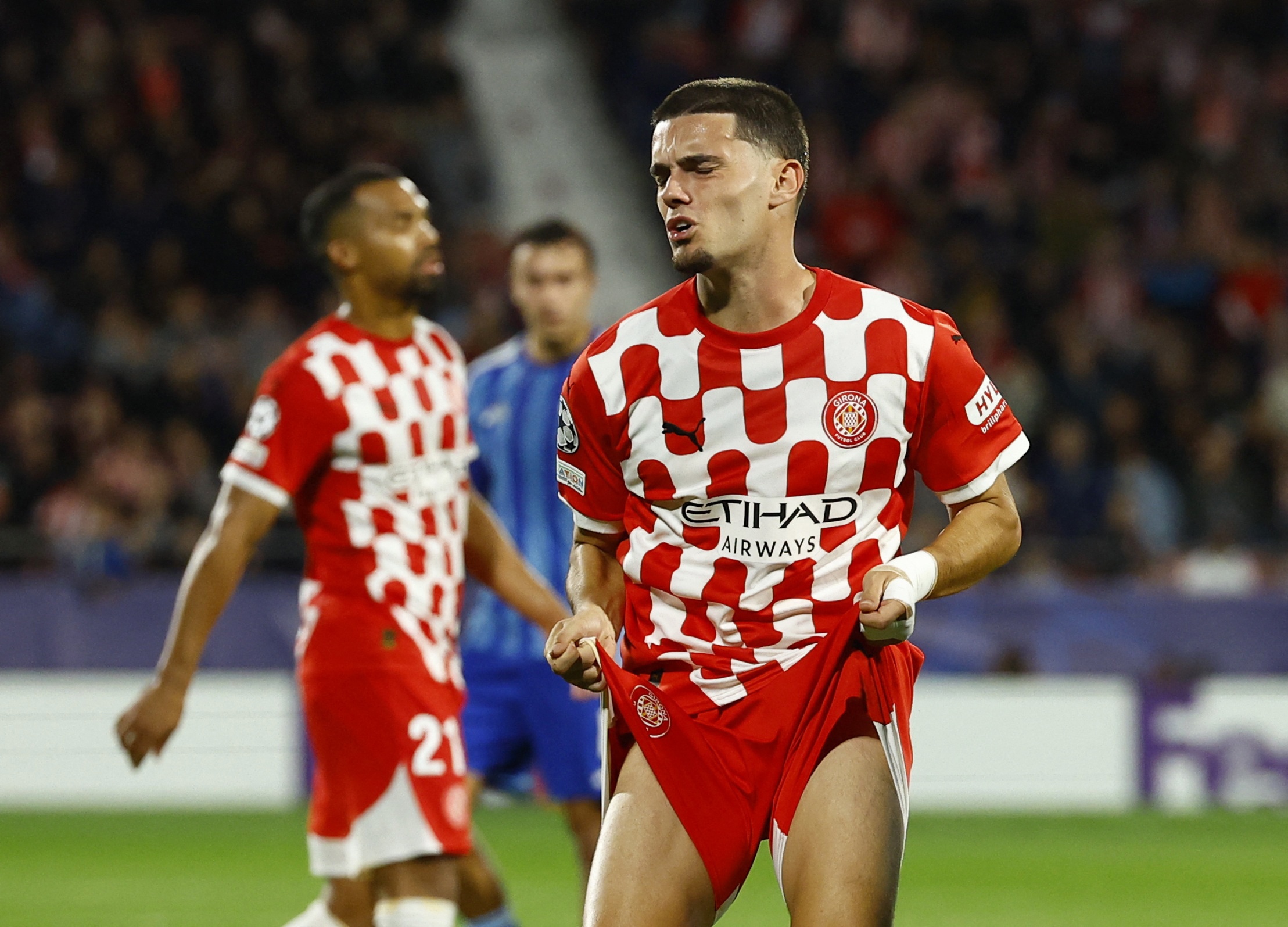 Girona lam dieu chua tung co trong lich su Champions League hinh anh