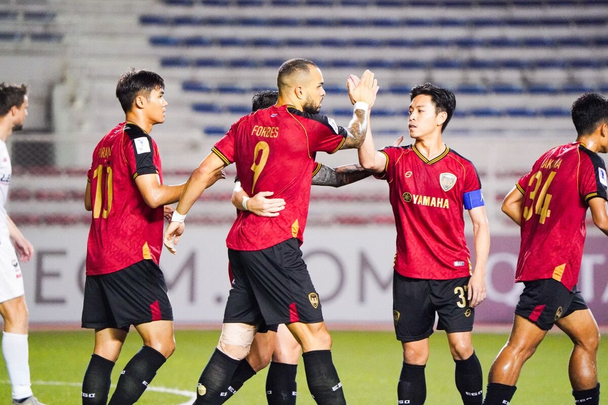 Doi bong Thai Lan thang 9-2, lap ky luc o cup chau A hinh anh