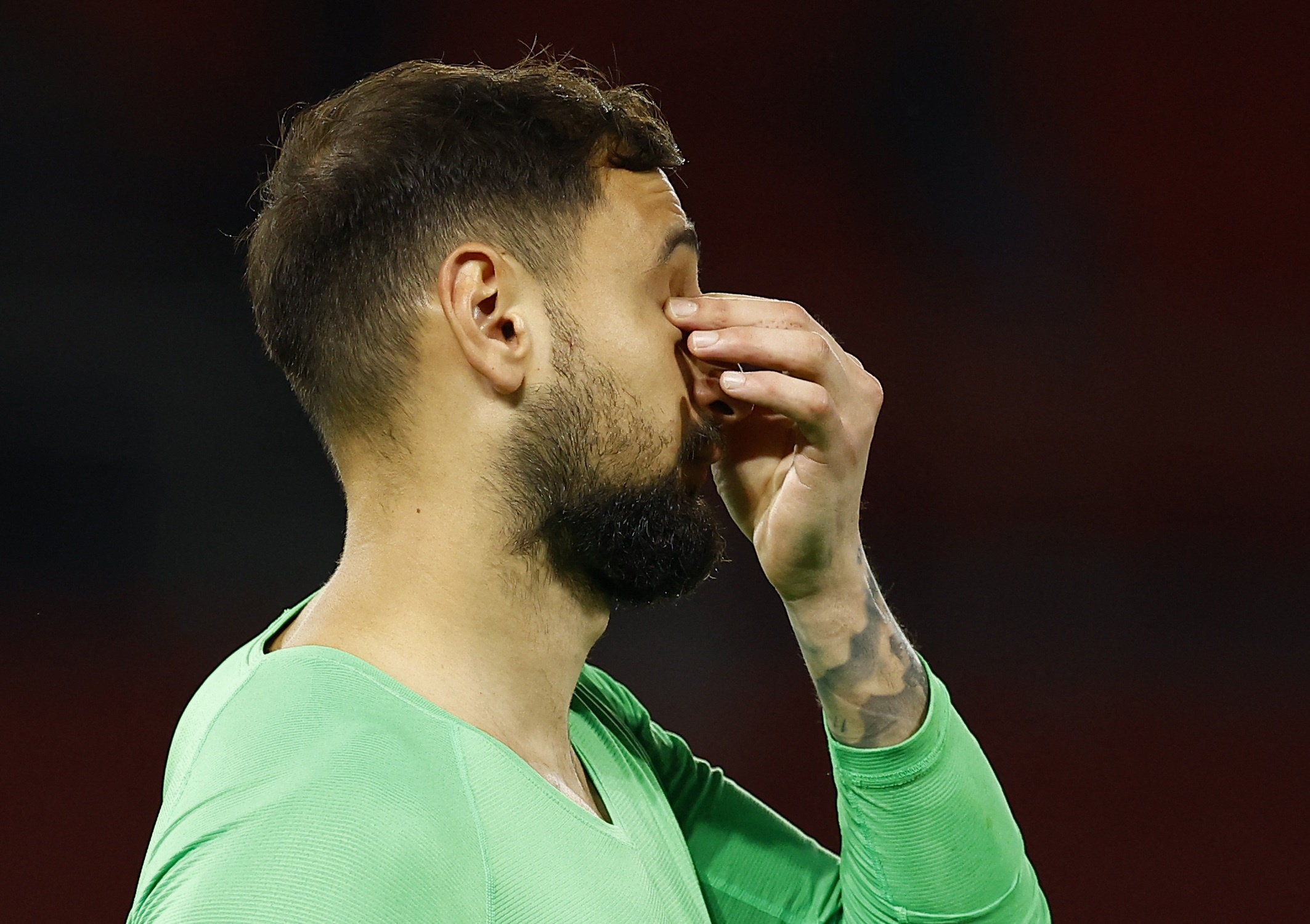 Donnarumma nhu 'tro he' o PSG hinh anh