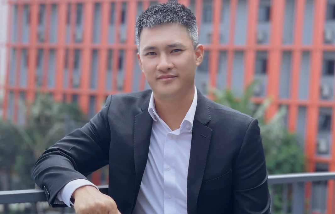 Cong Vinh duoc de cu 'Huyen thoai Dong Nam A' hinh anh