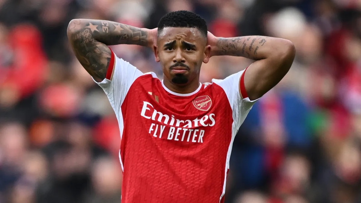 Gabriel Jesus tim thay loi thoat hinh anh