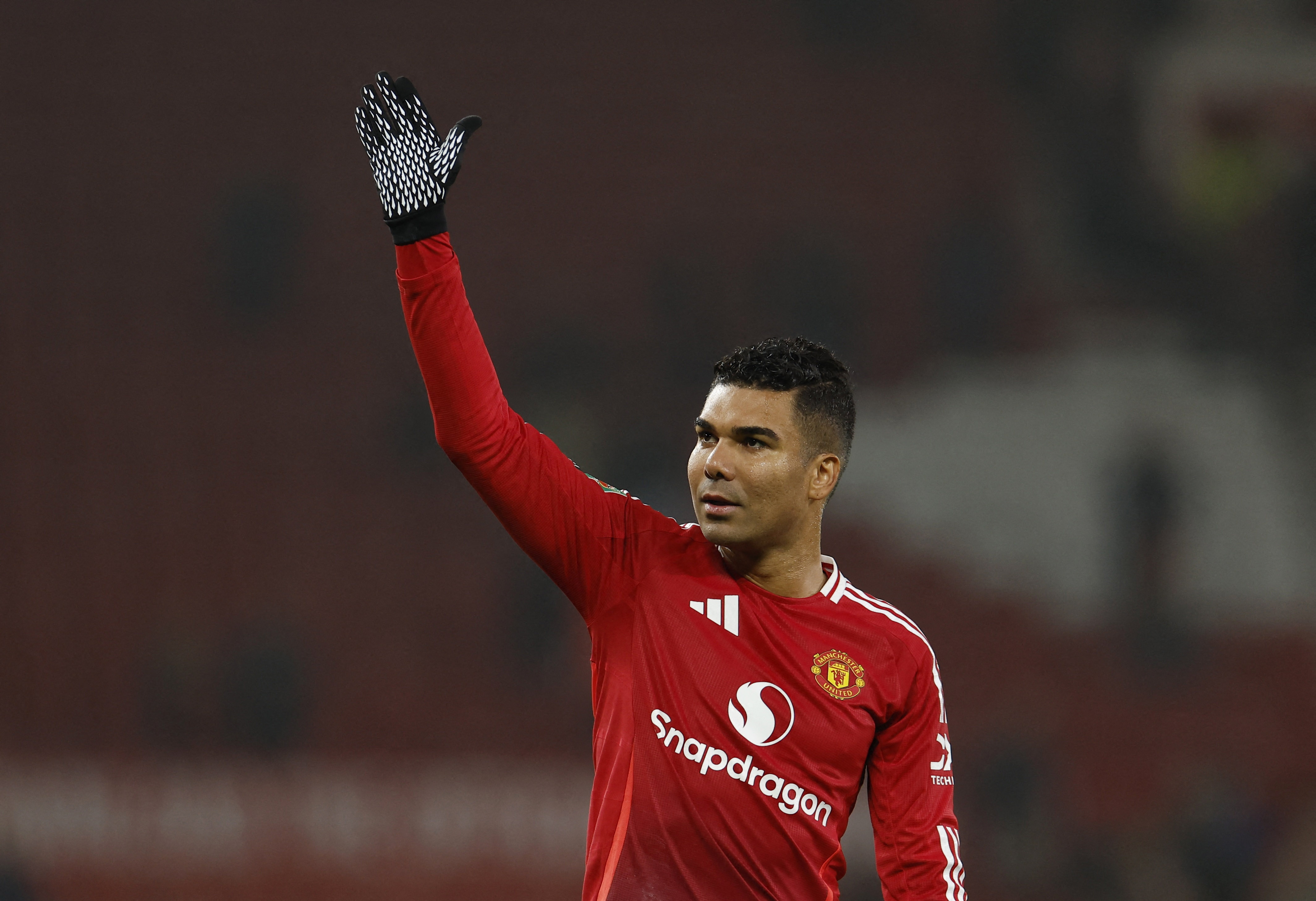 Amorim dat dau cham het cho di san cua Van Nistelrooy? hinh anh