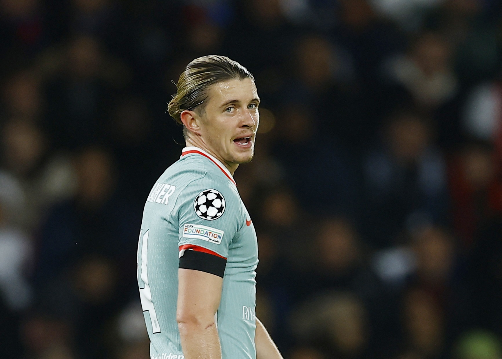 Gallagher tu cuu chinh minh hinh anh