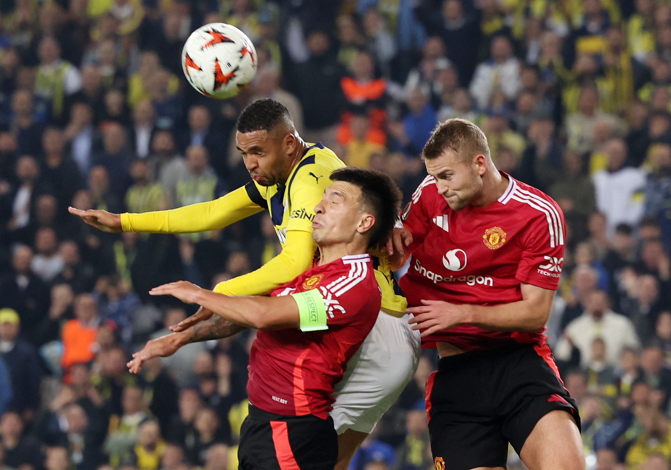 Manchester United gay bat ngo tu hang thu hinh anh