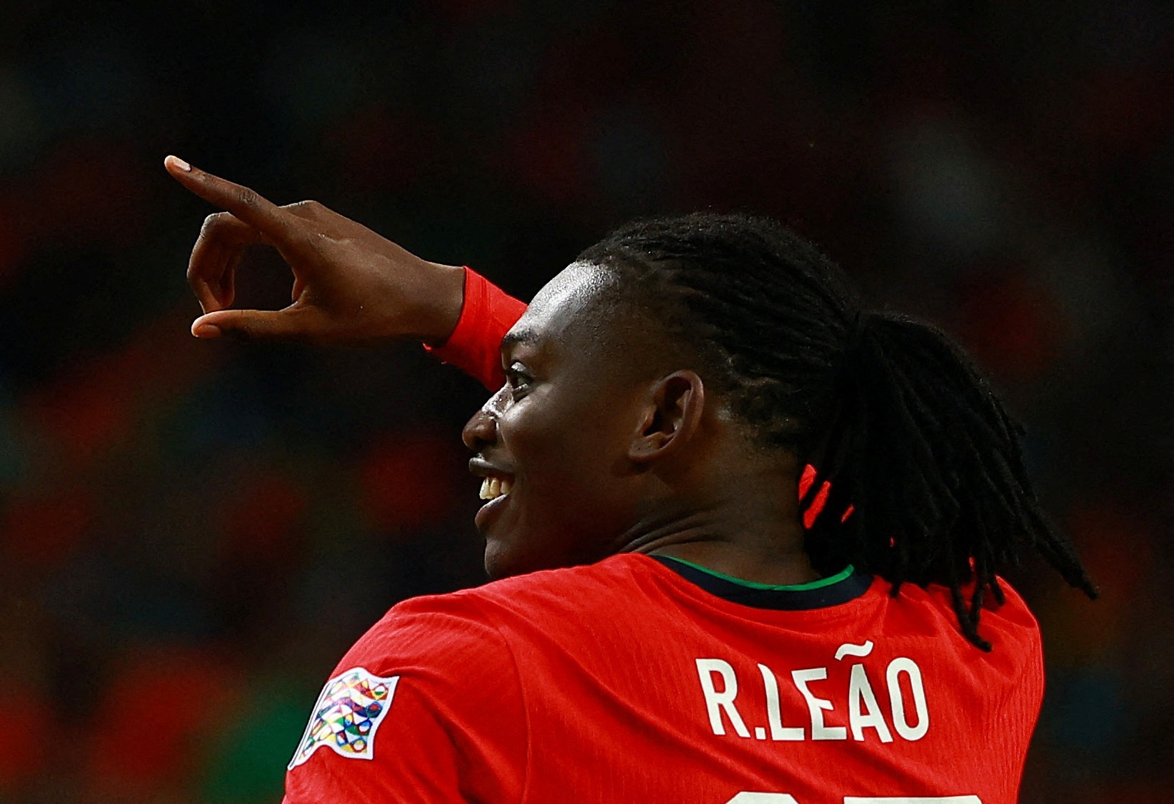 Barca nham hai ‘bom tan’ cho mua giai moi hinh anh