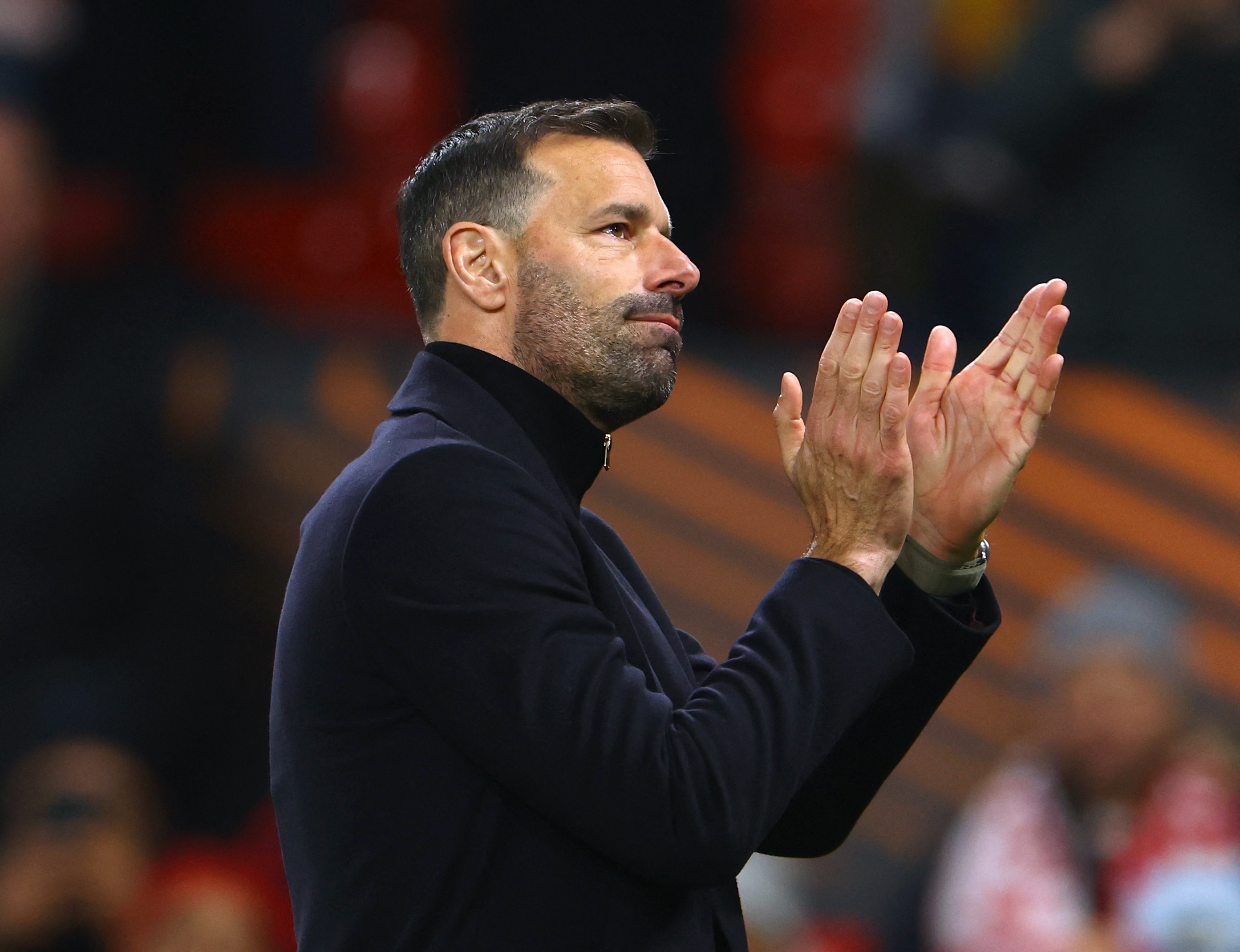 Kich ban de Van Nistelrooy tai ngo Manchester United hinh anh