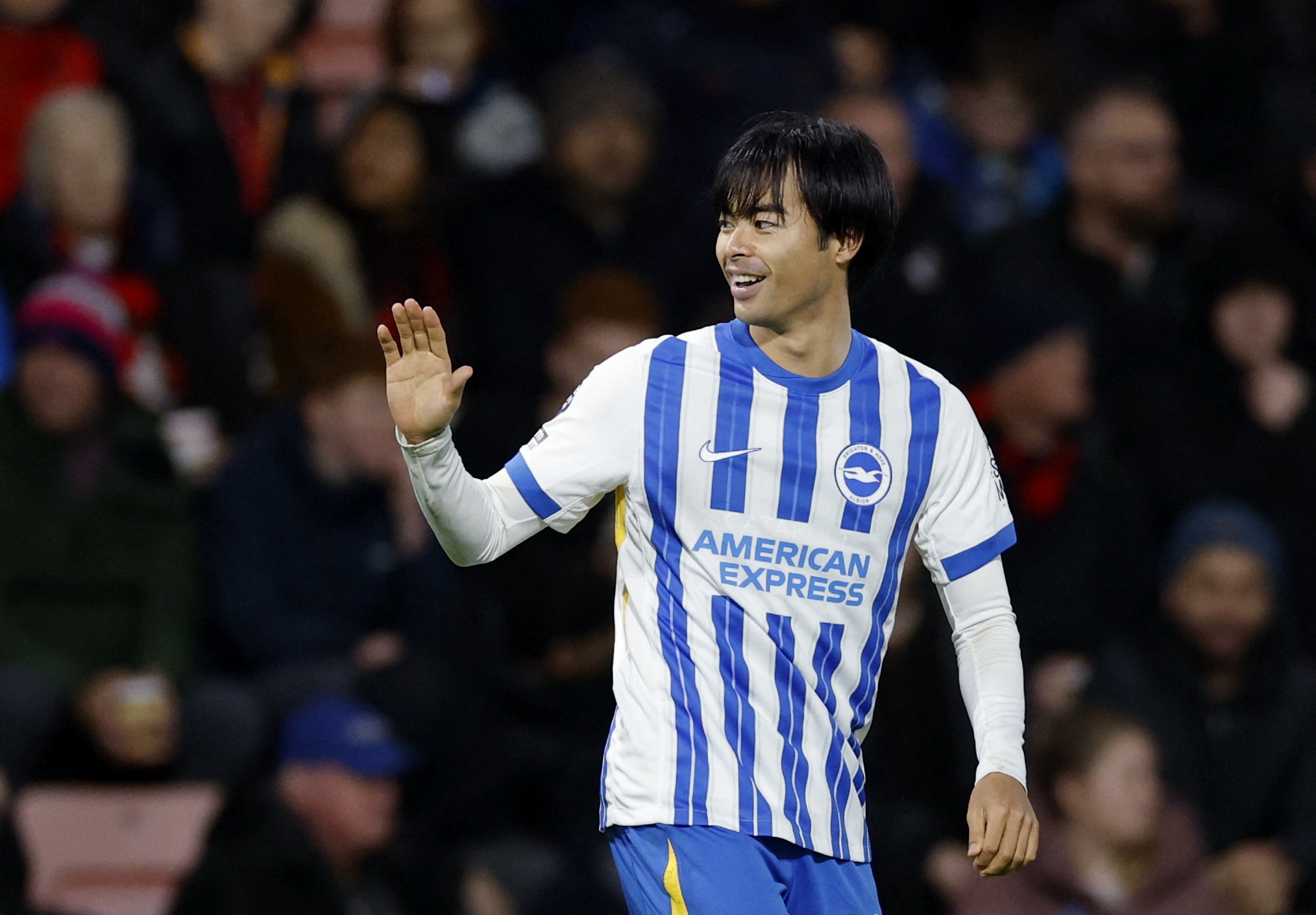 Mitoma dang tro lai dinh cao hinh anh