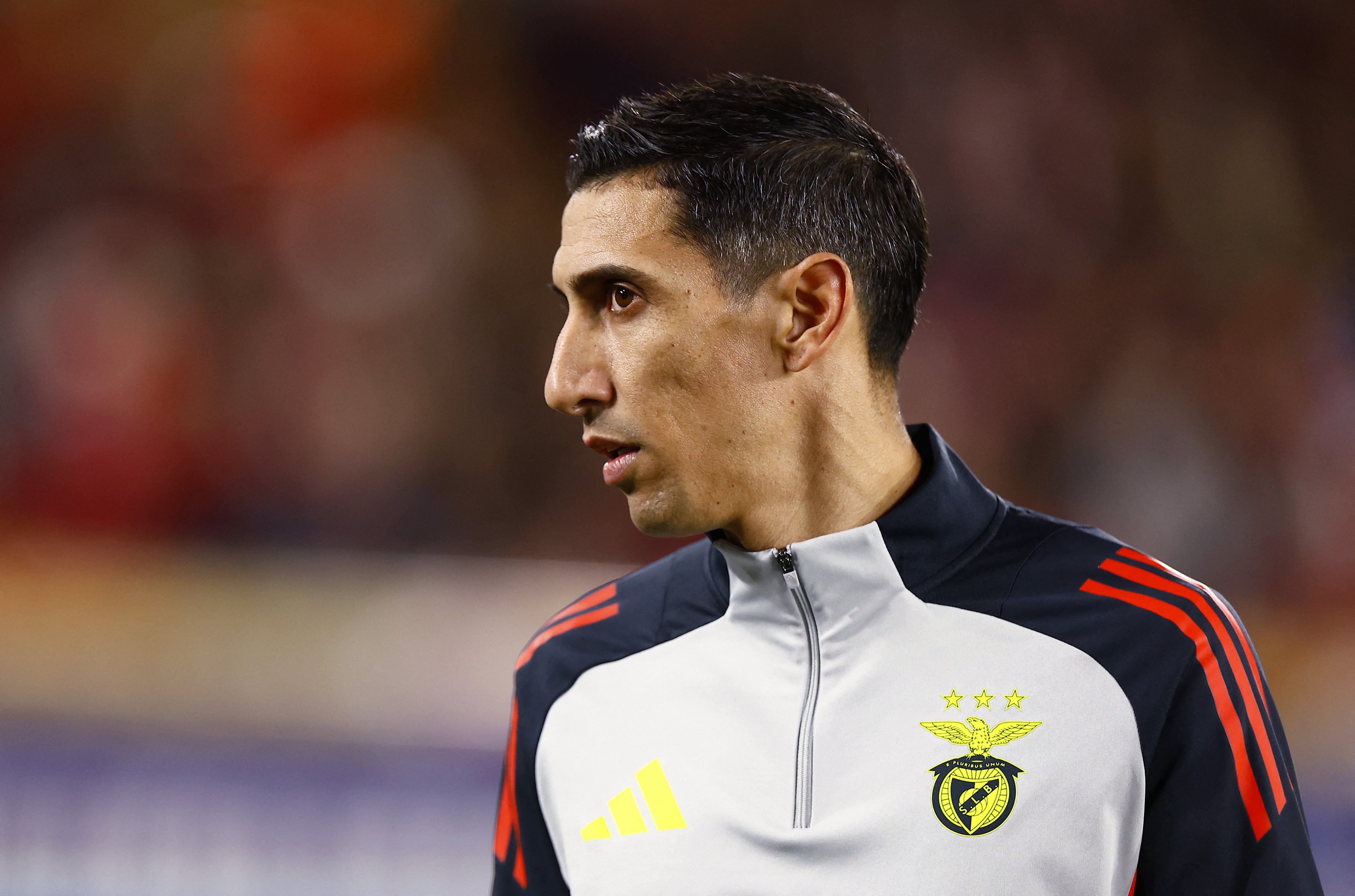 Di Maria vuot thoi gian de lam nen lich su hinh anh