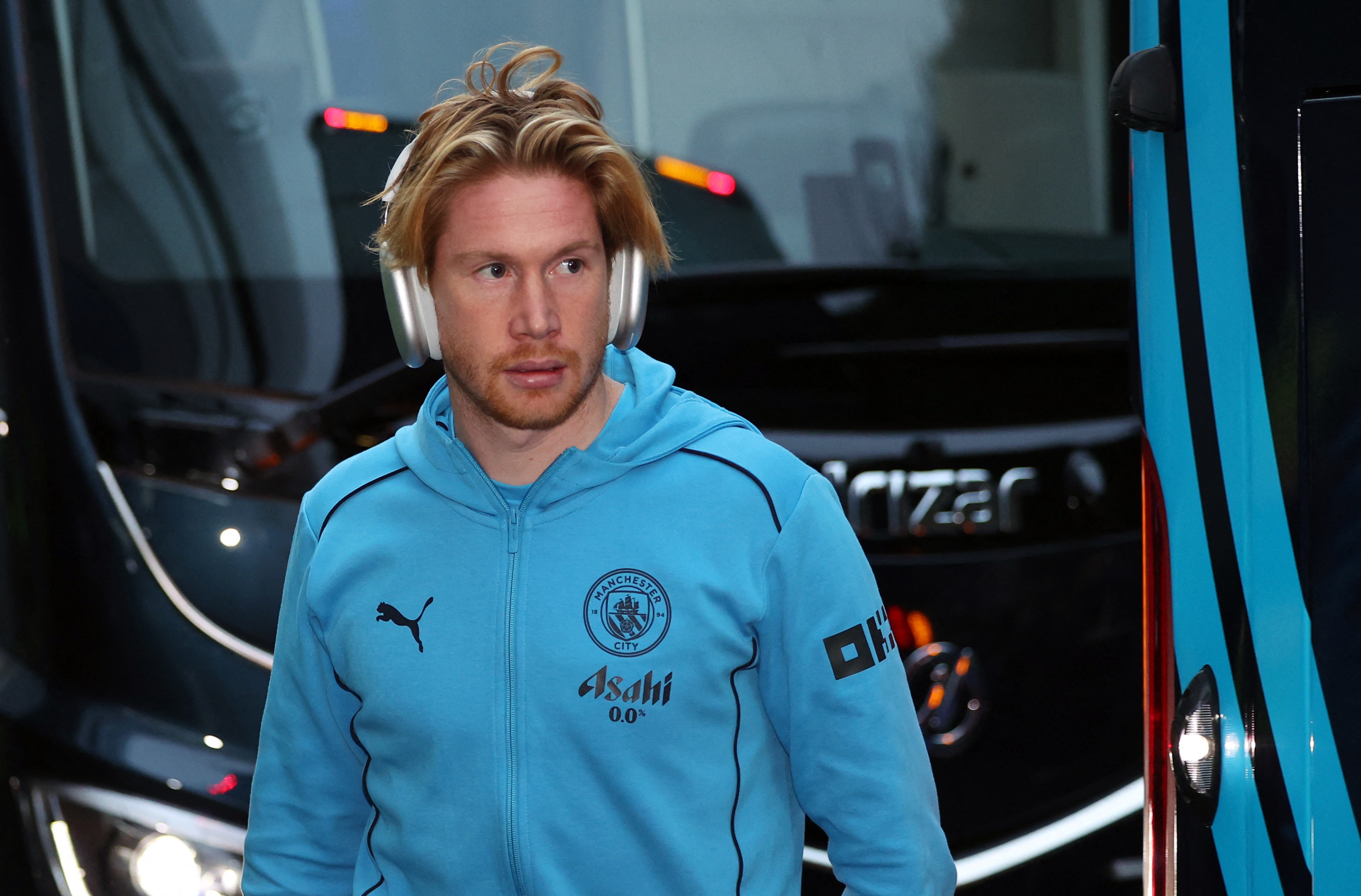 De Bruyne truoc nga ba duong hinh anh