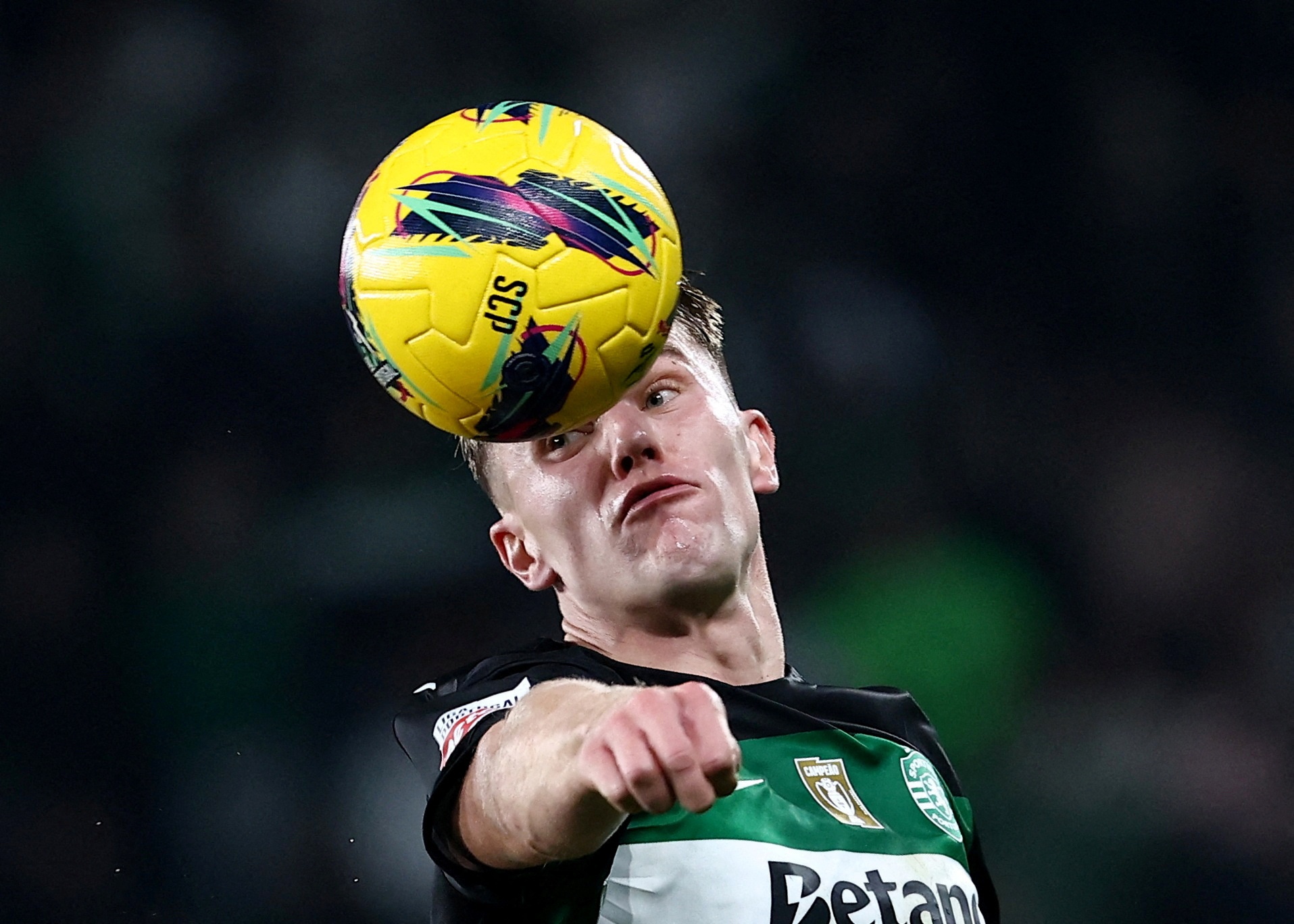 Tien dao 'hot' nhat chau Au sa sut kho hieu hinh anh