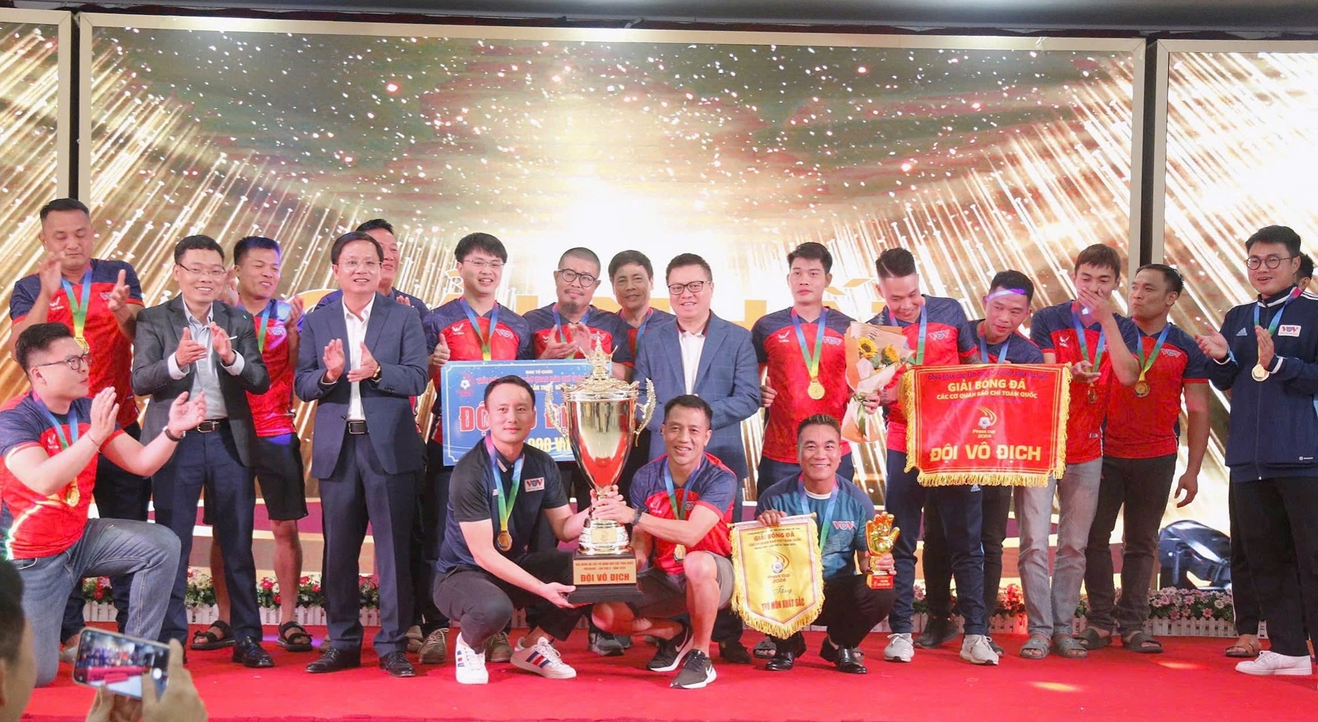 Press Cup 2024 - lan toa gia tri ket noi qua san co hinh anh