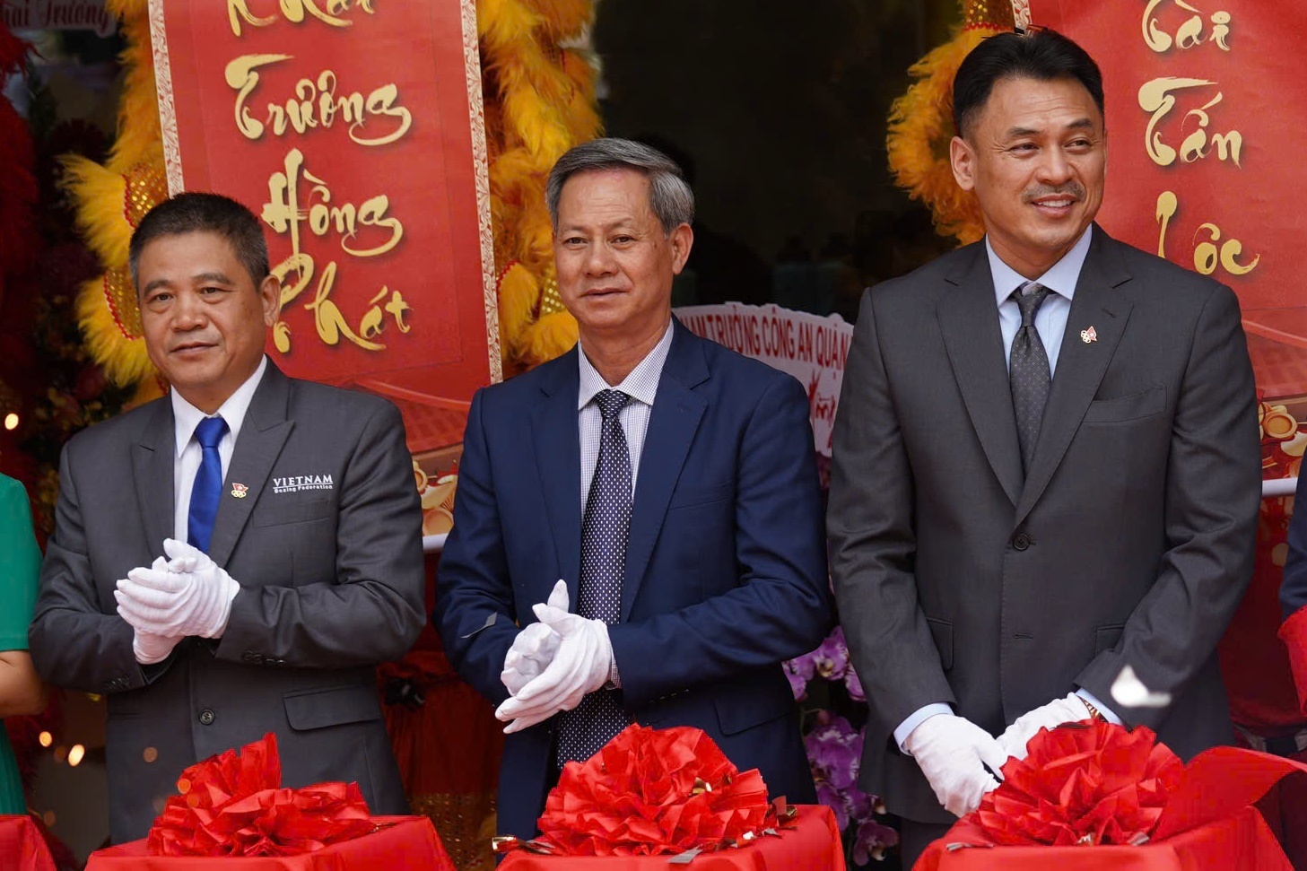 Quyen anh Viet Nam sang trang moi voi tru so hoanh trang hinh anh