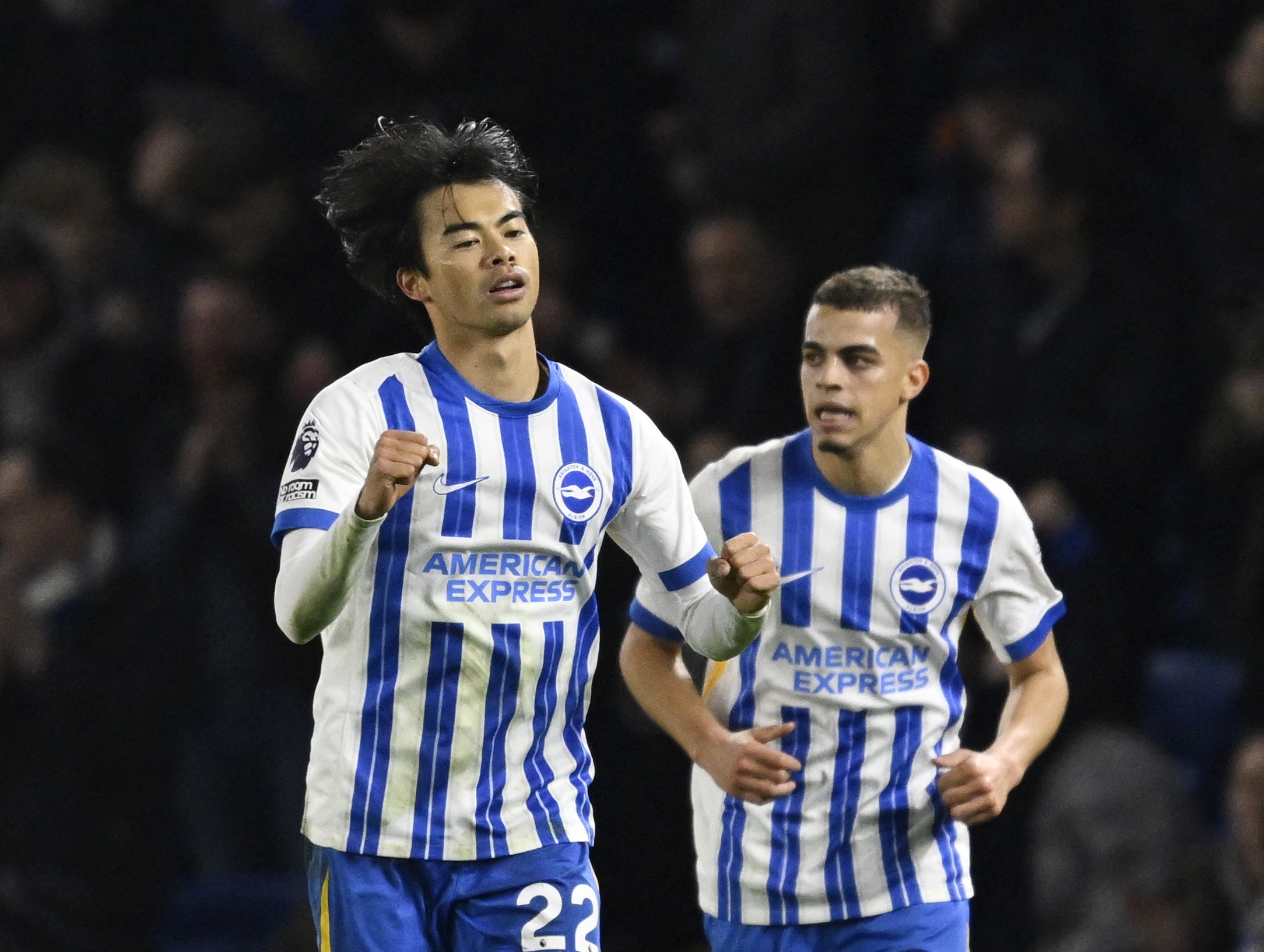 Nghich ly Brighton hinh anh