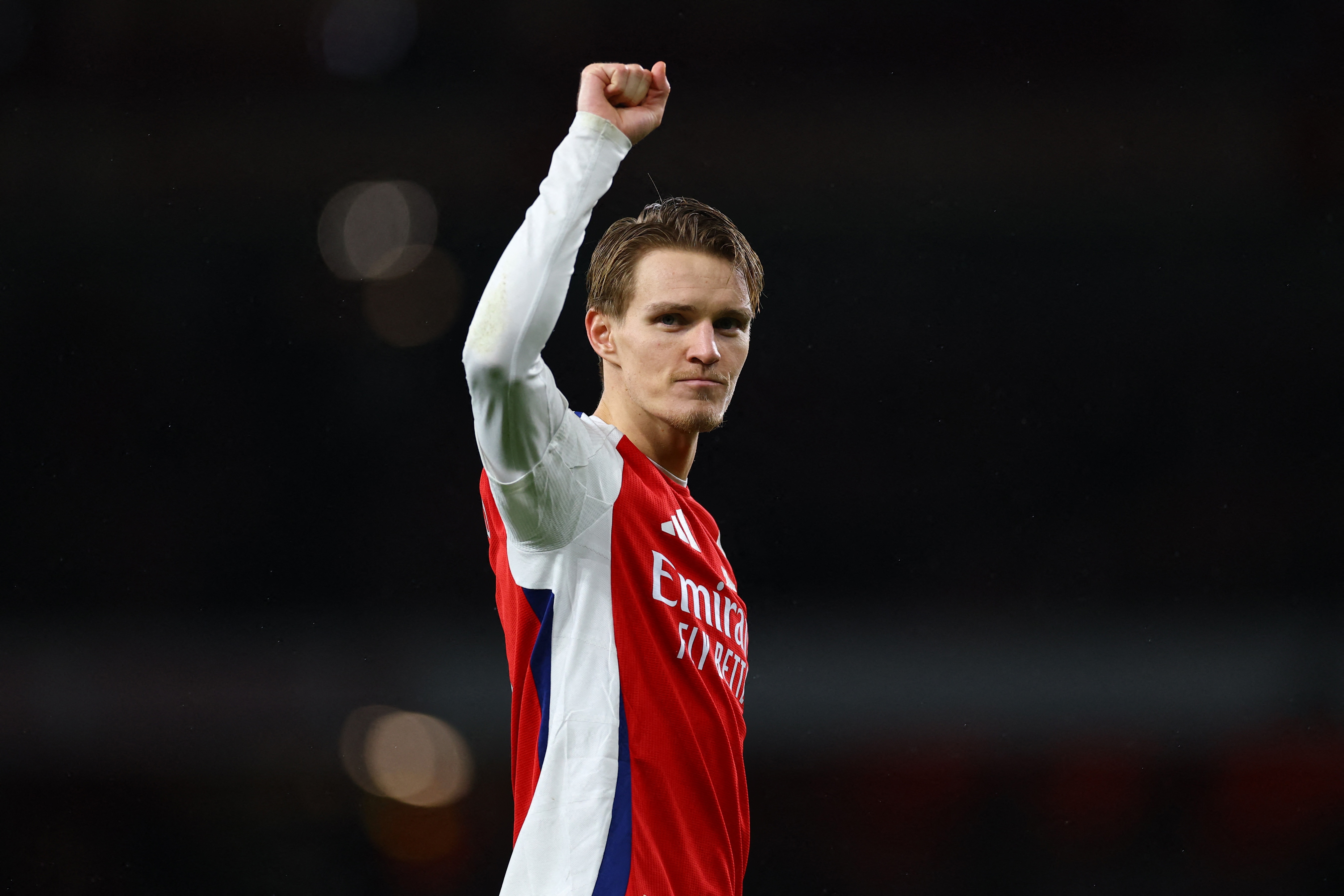 Nghe thuat phat goc dua Arsenal len tam cao moi hinh anh