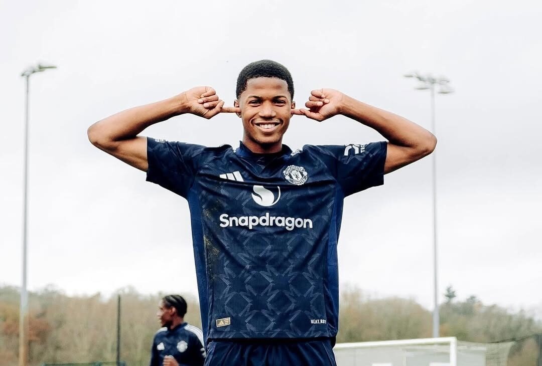 Chan sut MU pha ky luc giai tre Premier League hinh anh