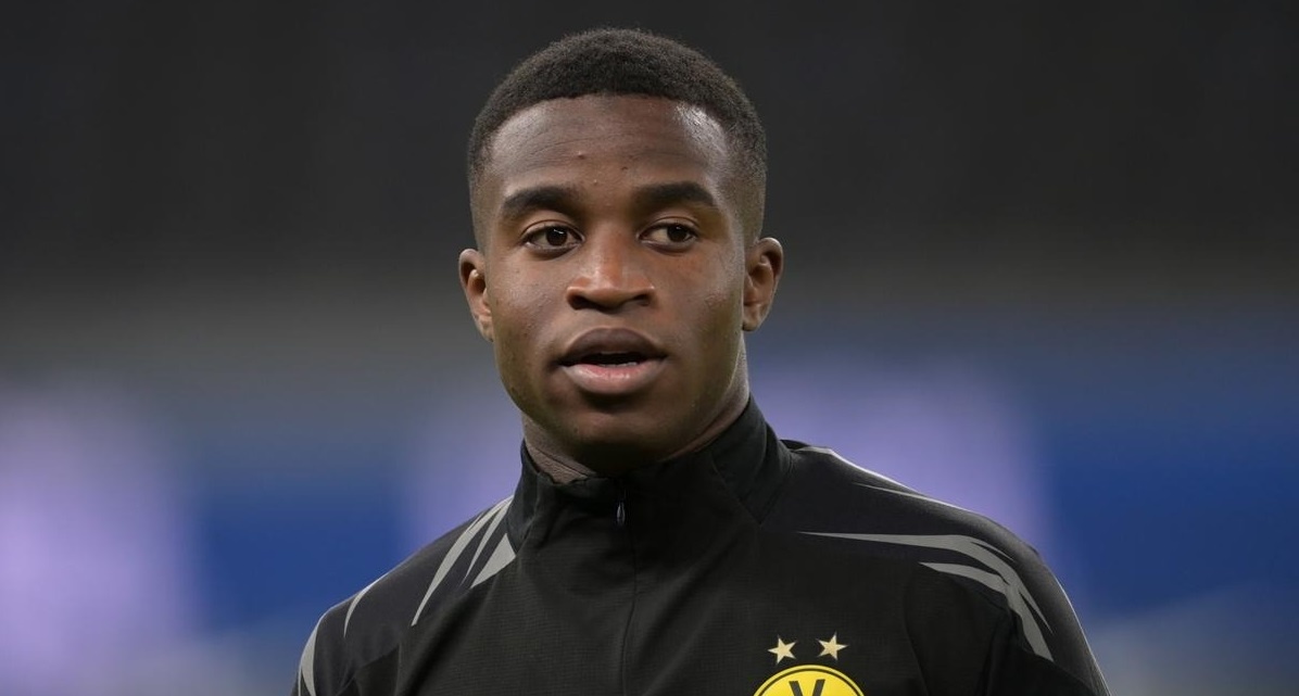 Tiet lo lam chan dong bong da Duc hinh anh