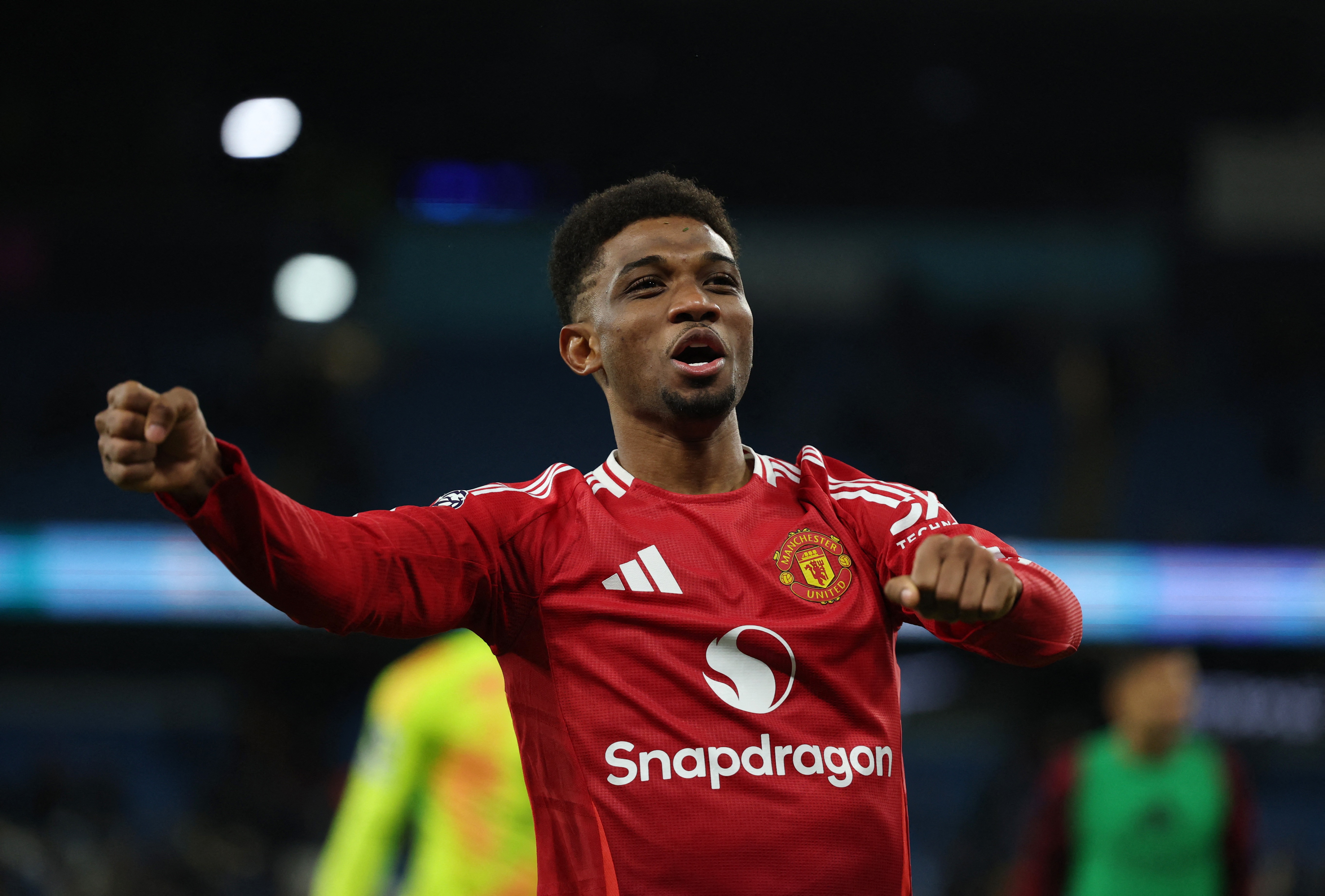 Amad Diallo gui canh bao toi Rashford, Garnacho hinh anh