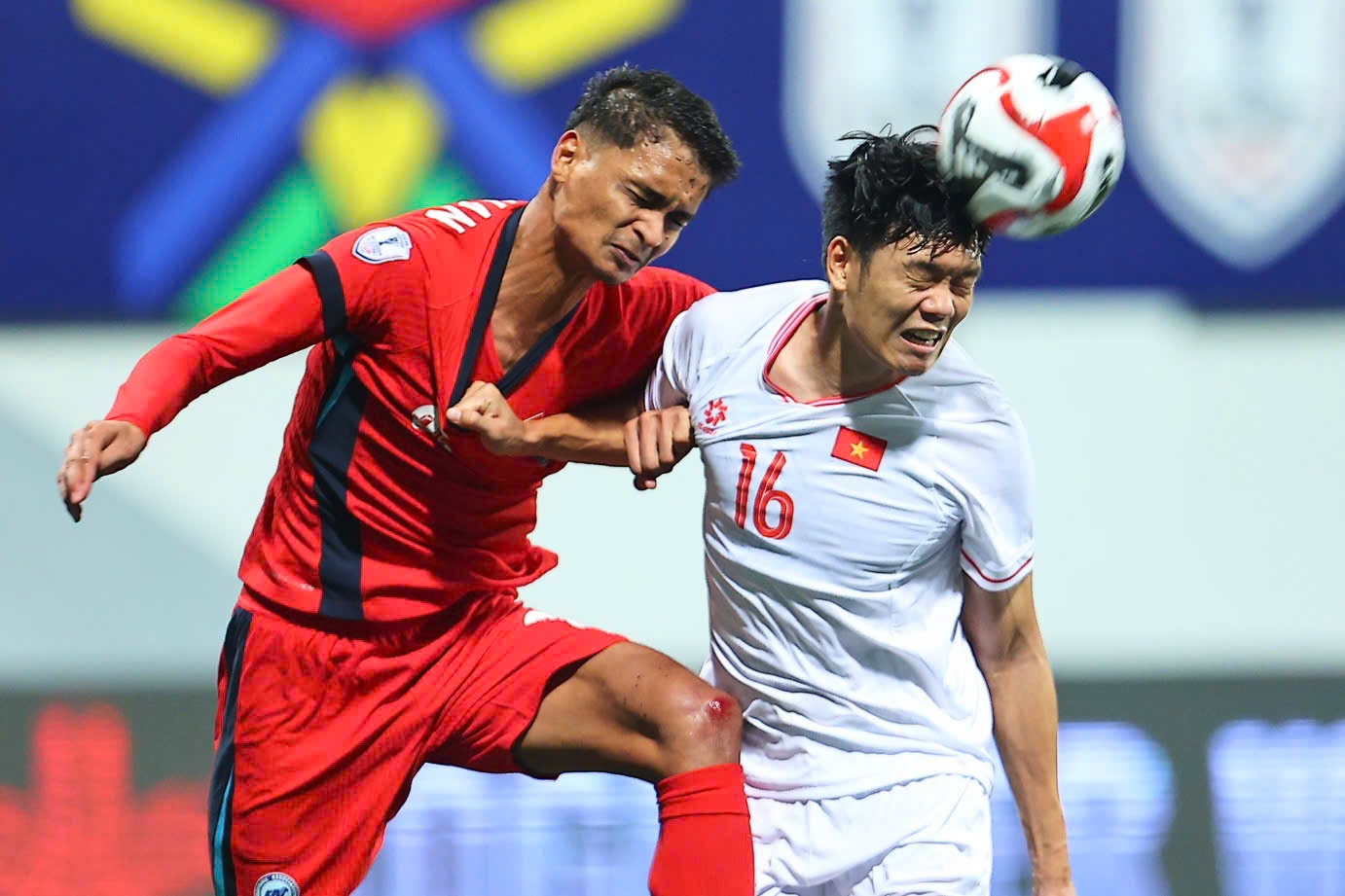 ESPN: VAR gay tranh cai trong chien thang cua Viet Nam hinh anh