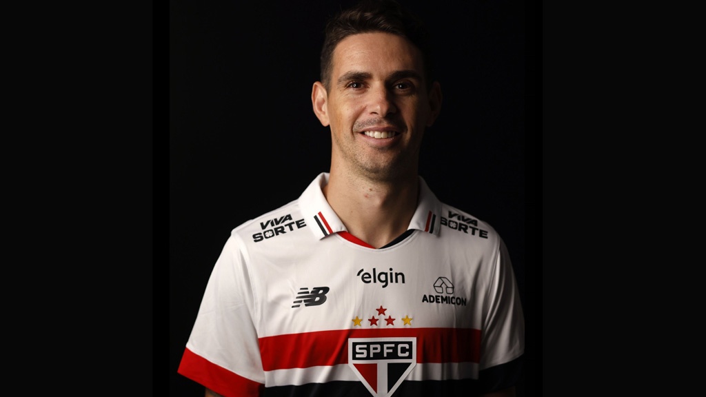 Oscar roi di, de lai dau hoi lon cho bong da Trung Quoc hinh anh