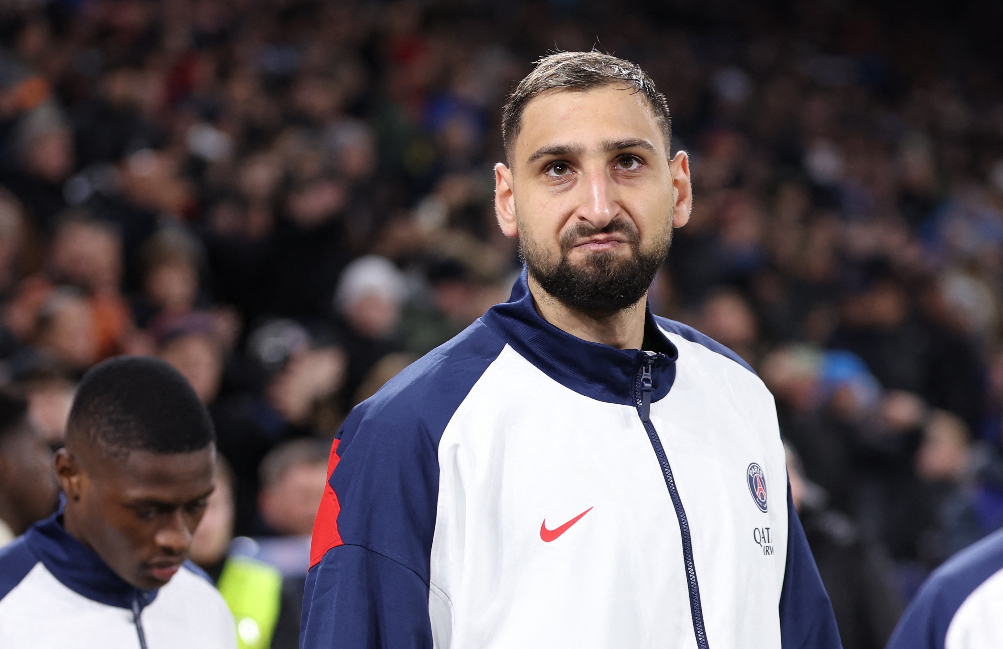 Donnarumma doi mat nga re quyet dinh hinh anh