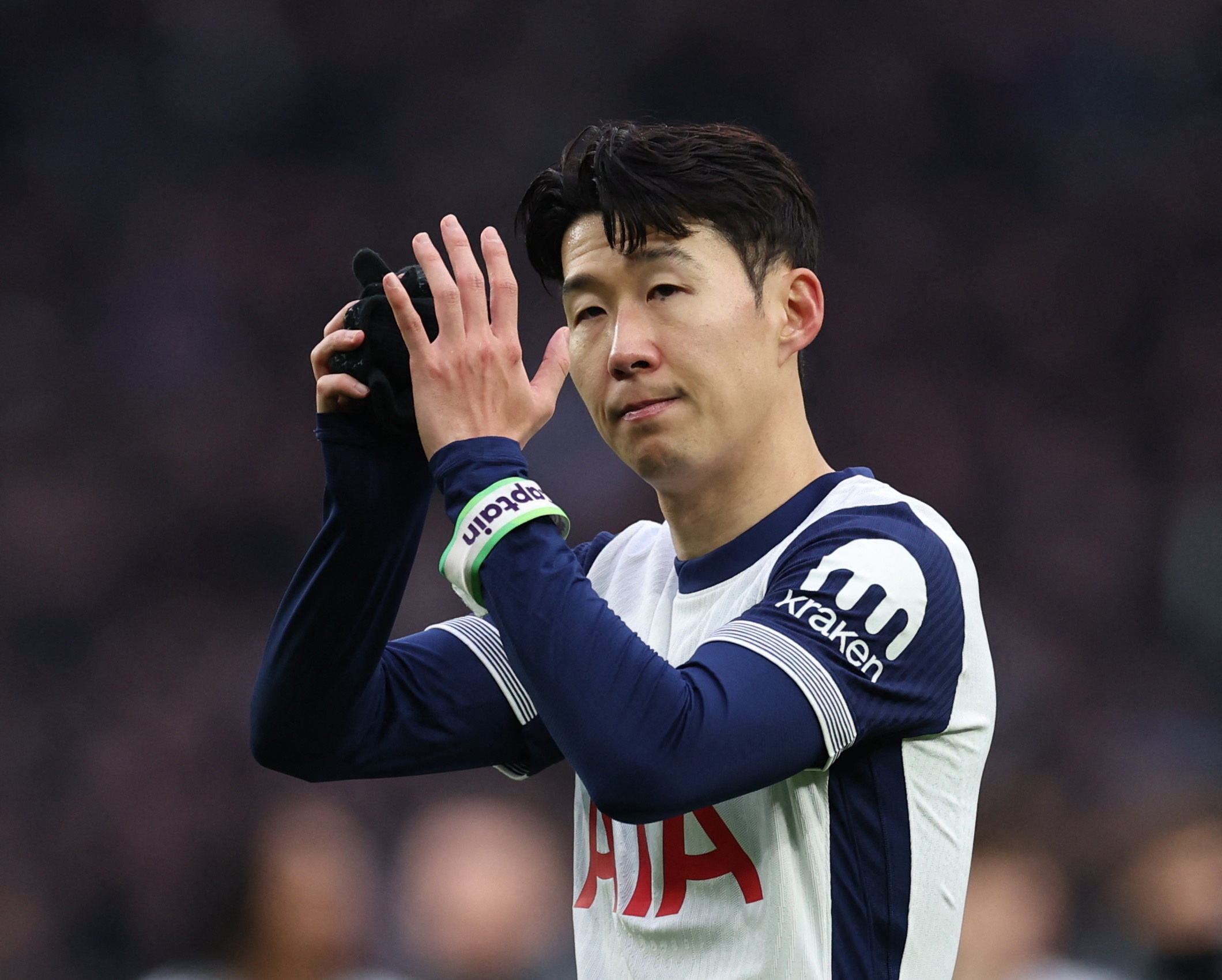 Son Heung-min bat man voi Tottenham hinh anh