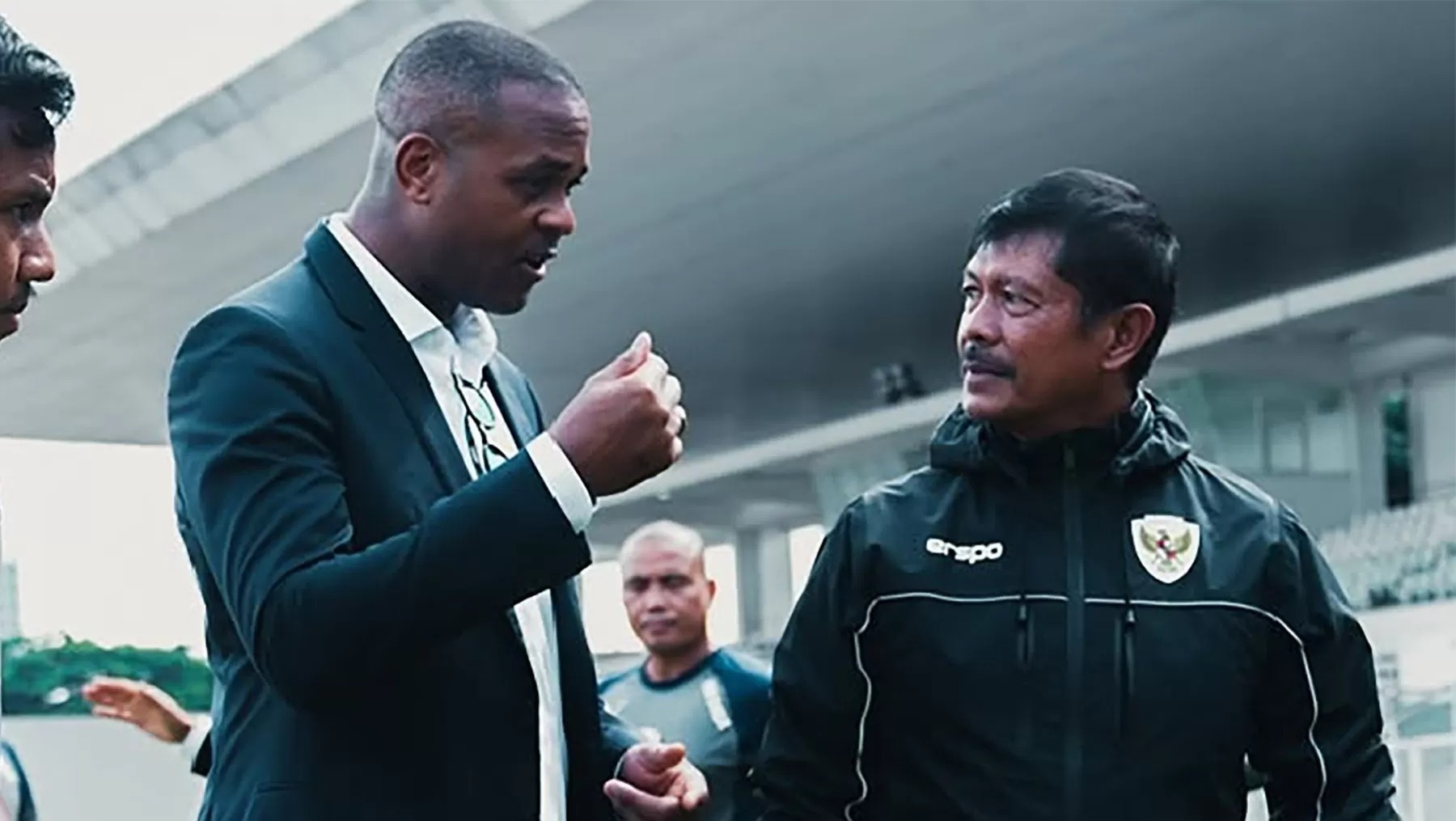 HLV Kluivert kinh ngac voi U20 Indonesia hinh anh