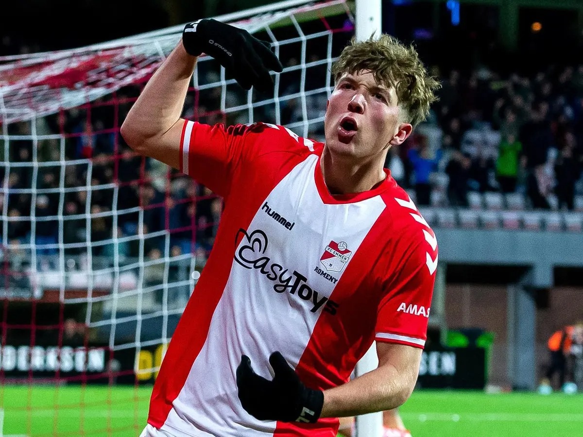 Tuyen Indonesia tang cuong them sao nhap tich hinh anh