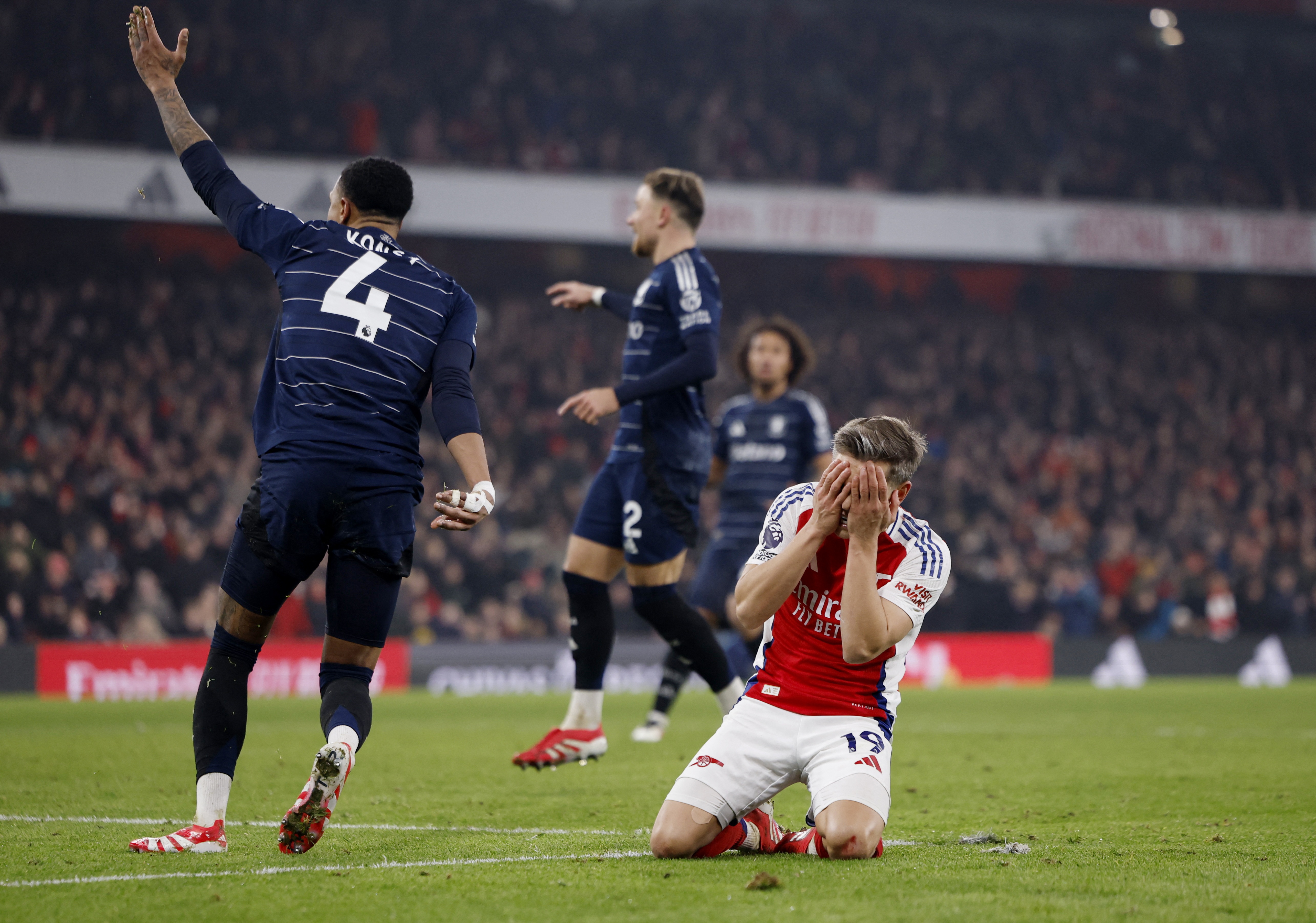 Arsenal tra gia vi su bao thu cua Arteta hinh anh