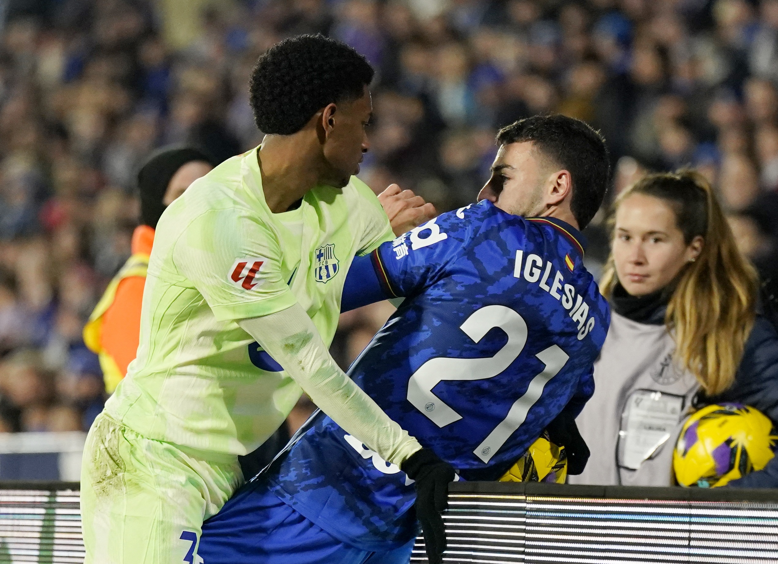 Barca hut hoi trong cuoc dua vo dich La Liga hinh anh