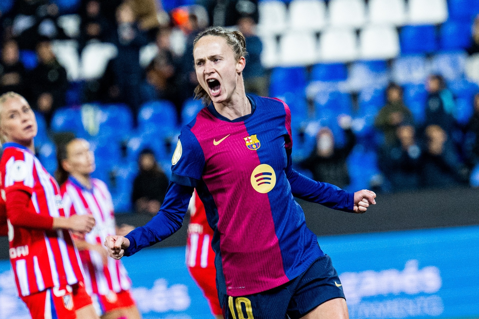 Be boi dang xau ho cua bong da Tay Ban Nha hinh anh