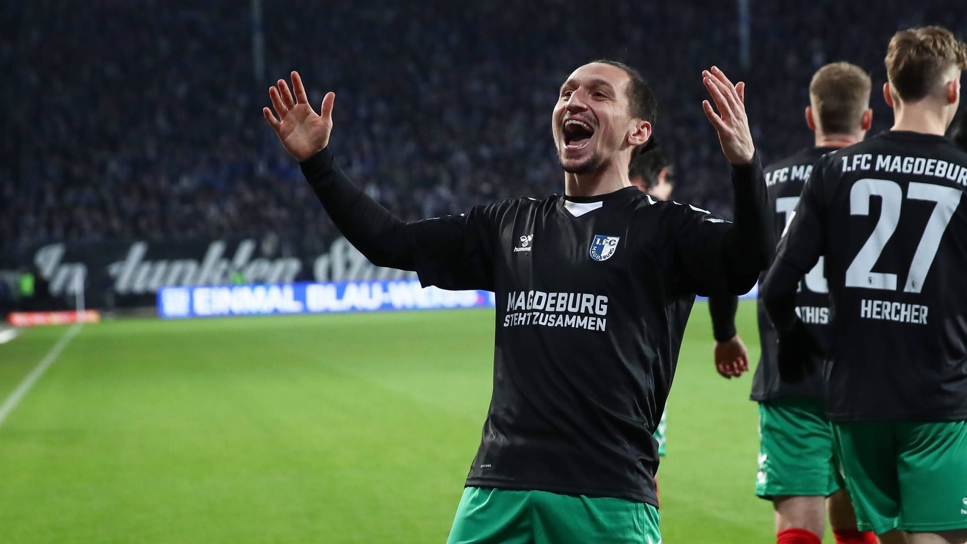 Hien tuong chua tung co xay ra o bong da Duc hinh anh