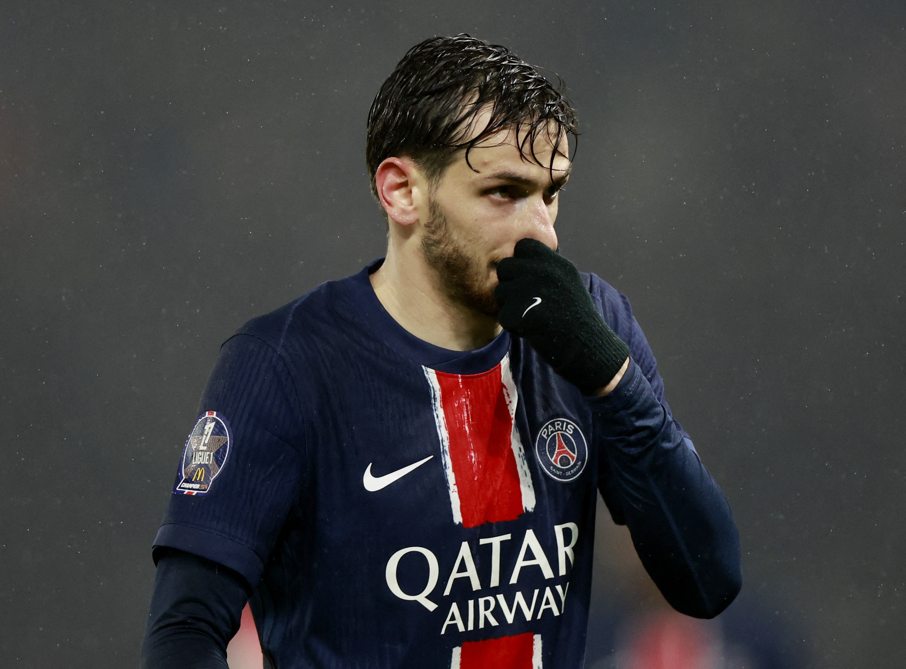 Kvaratskhelia kien tao trong tran ra mat PSG hinh anh