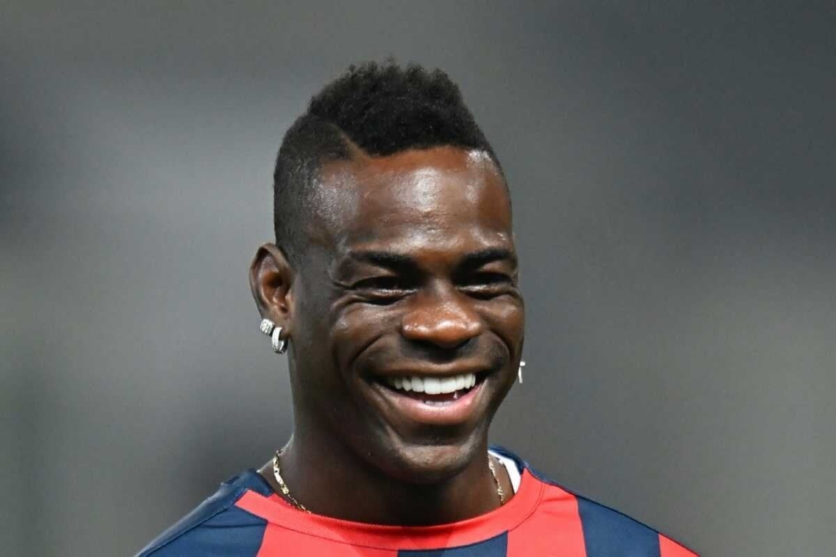 Balotelli ngoan co o lai Genoa hinh anh