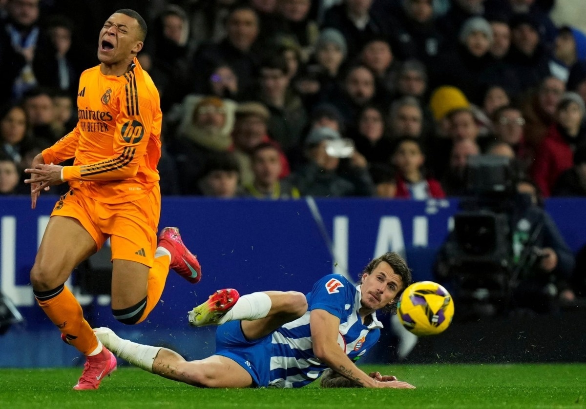 Real Madrid phan no hinh anh