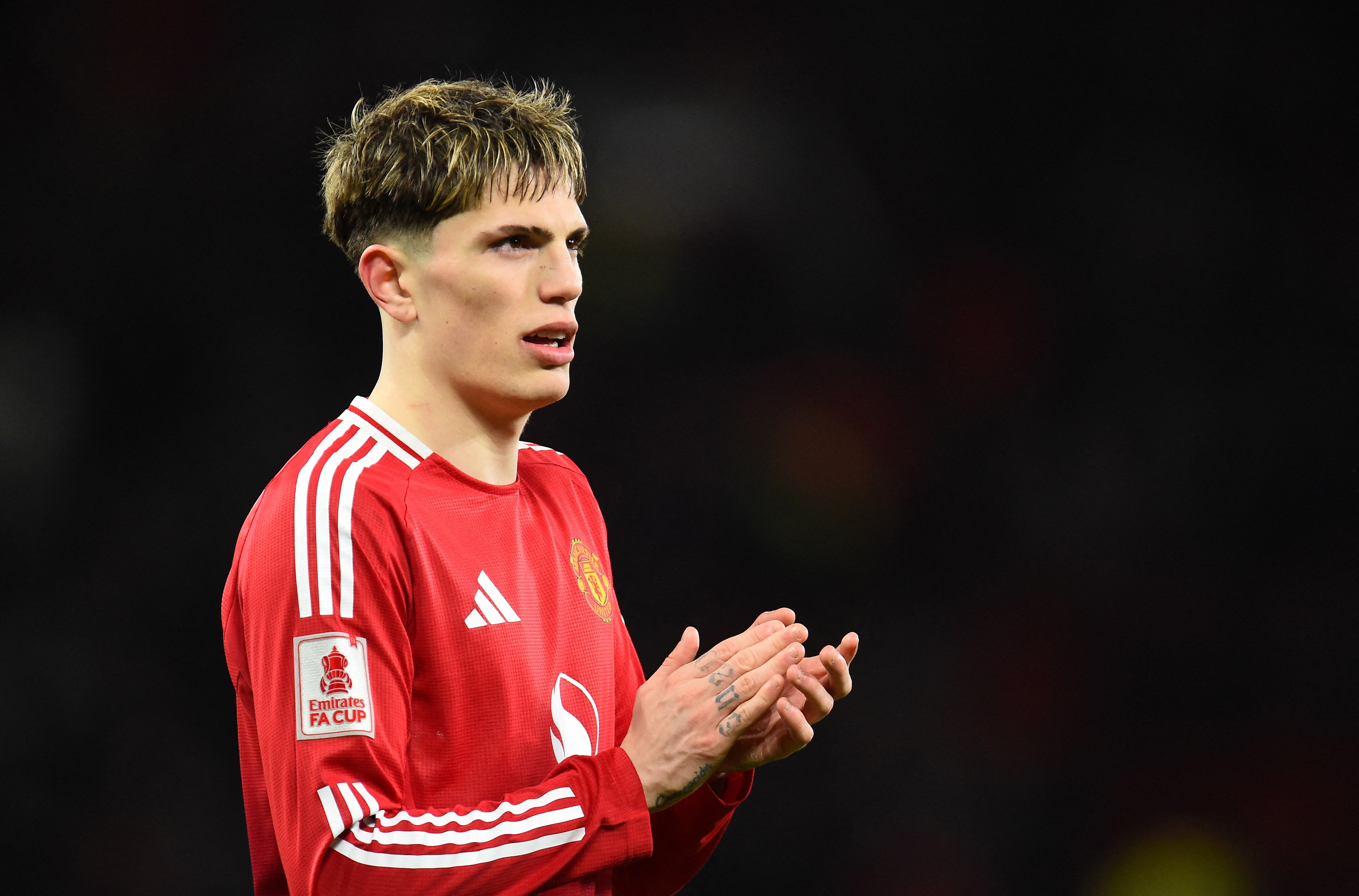 Roy Keane tuc gian voi MU hinh anh