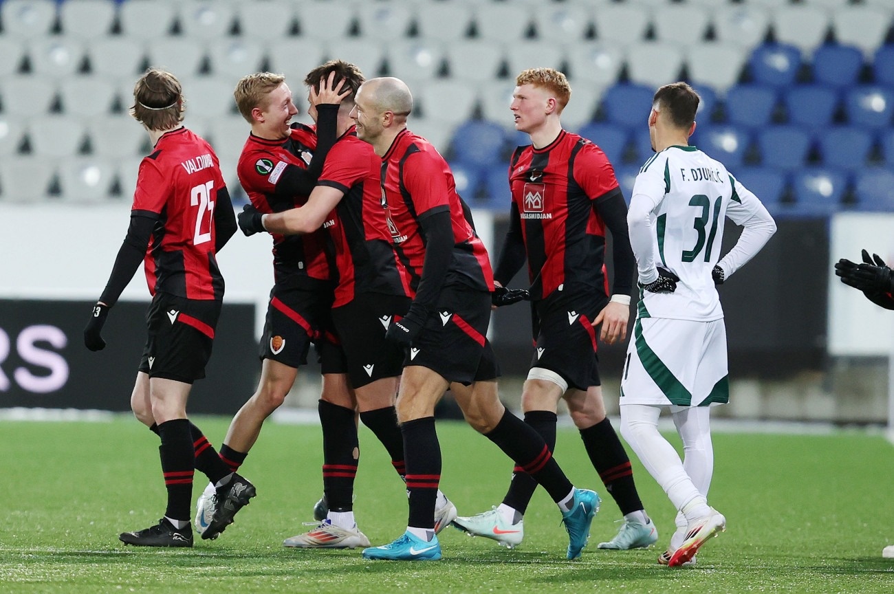 Doi bong ty hon tao bat ngo lon o cup chau Au hinh anh