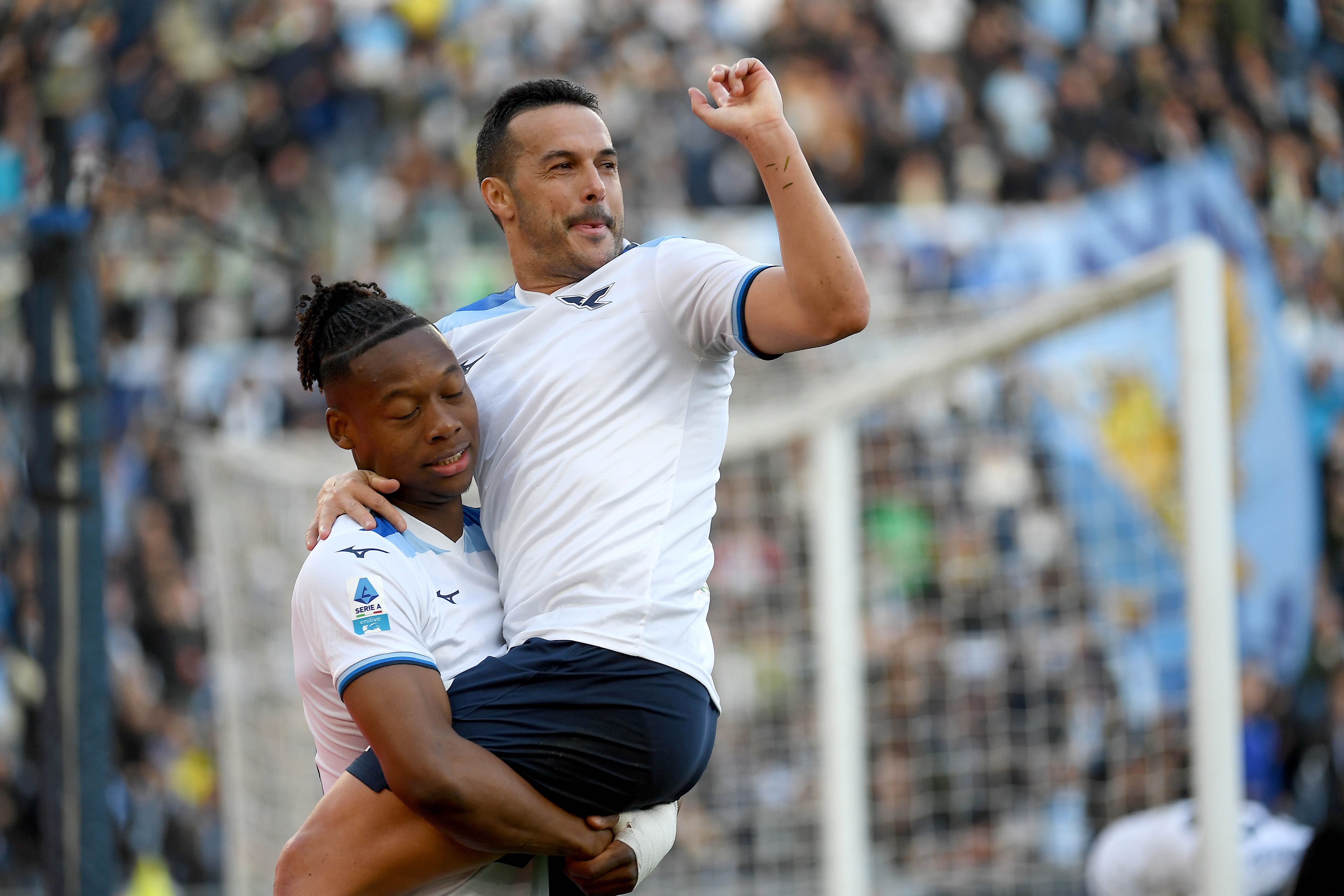 Lao tuong Pedro gay kinh ngac hinh anh