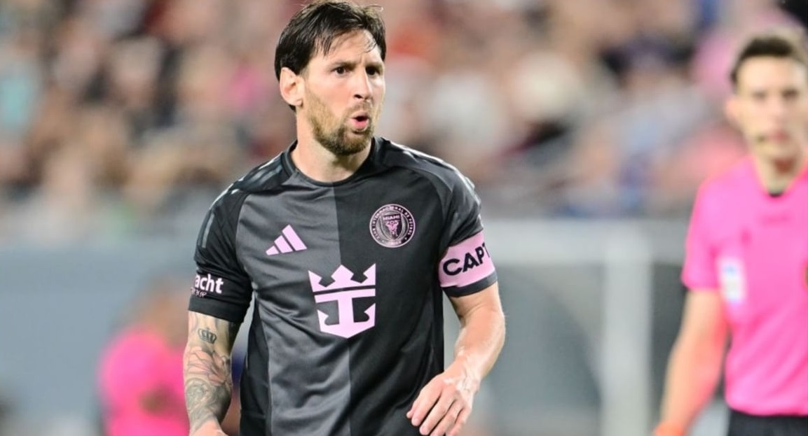 Messi khong muon thi dau duoi thoi tiet lanh hinh anh