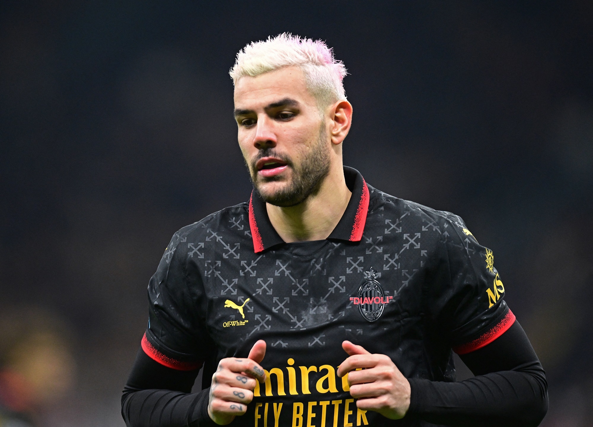 Dau cham het cho Theo Hernandez hinh anh