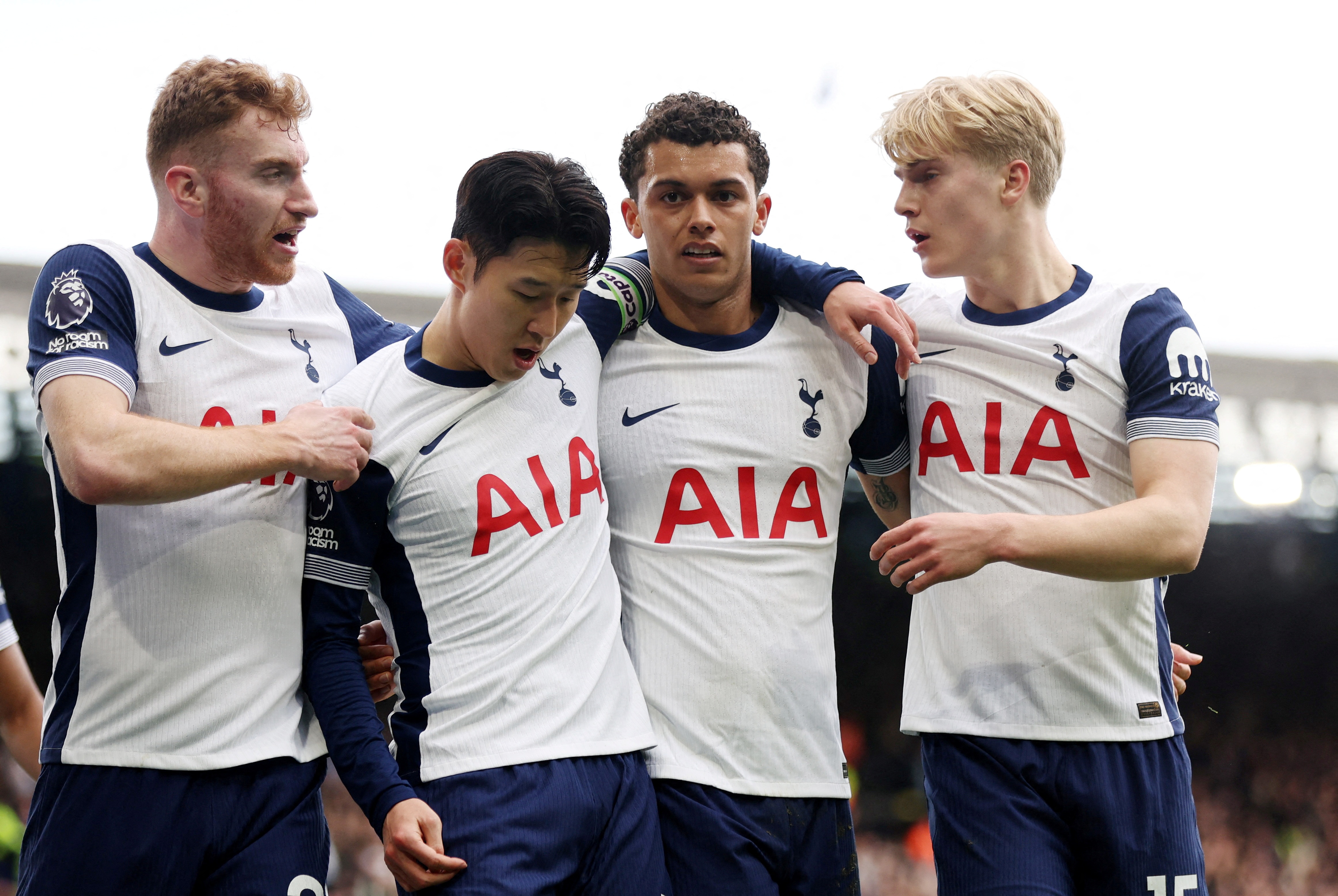 Tottenham thoat khung hoang hinh anh