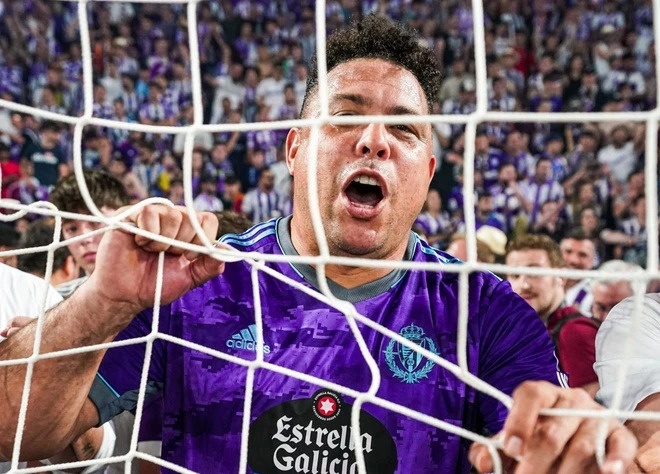 Ronaldo dang phan boi chinh minh? hinh anh